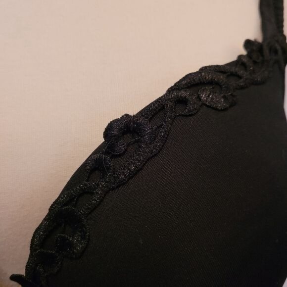 Cacique Lace Bra Solid Black Underwire 46C 46 C - Picture 2 of 7